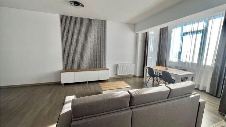 APARTAMENT 3 CAMERE DECOMANDAT 79 MP