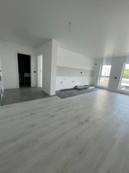 Apartament 3 camere Piata Sudului 79.81 mp utili