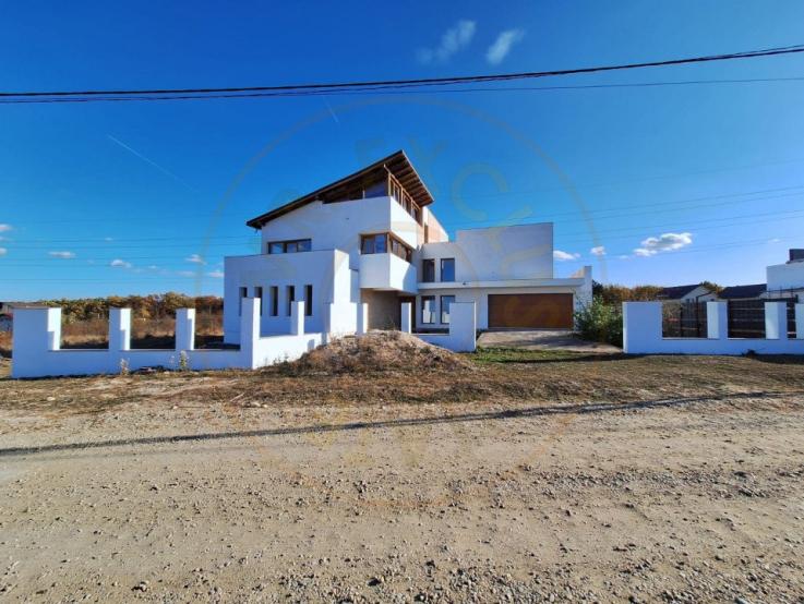 0% Comision-Casa Moderna Pitesti - Plopilor, 1500 mp teren