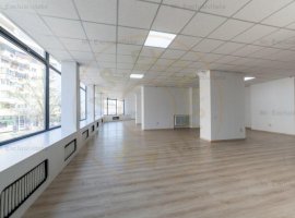 Spatiu pretabil pentru loc de joaca copii, sala de biliar, cabinet medical, etc