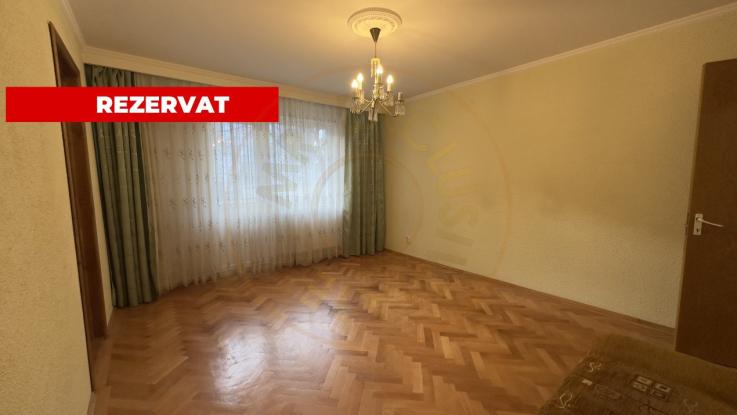 0% Comision Apartament 3 camere etaj 1-Pitesti -Craiovei - Liceu A.Odobescu!