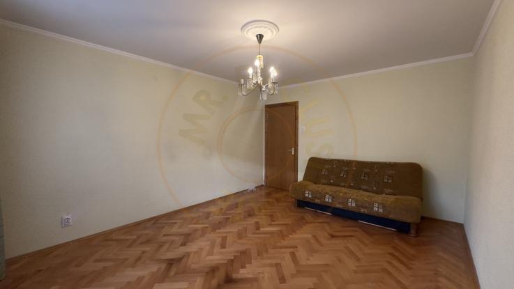 0% Comision Apartament 3 camere etaj 1-Pitesti -Craiovei - Liceu A.Odobescu!