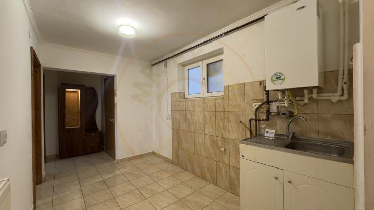 0% Comision Apartament 3 camere etaj 1-Pitesti -Craiovei - Liceu A.Odobescu!