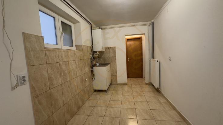 0% Comision Apartament 3 camere etaj 1-Pitesti -Craiovei - Liceu A.Odobescu!