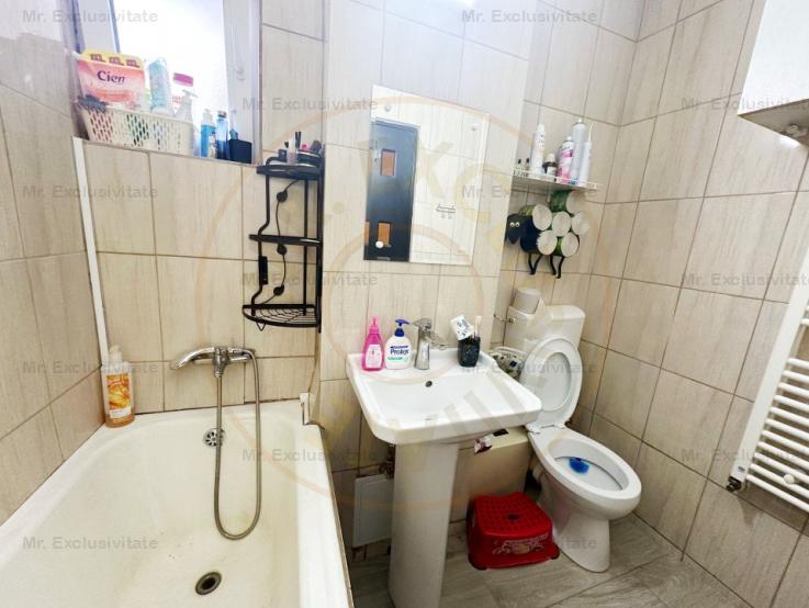 Apartament 3 camere decomandat Razboieni