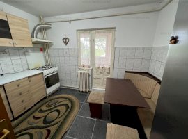 Apartament 3 camere decomadat - Dacia - Zimbru