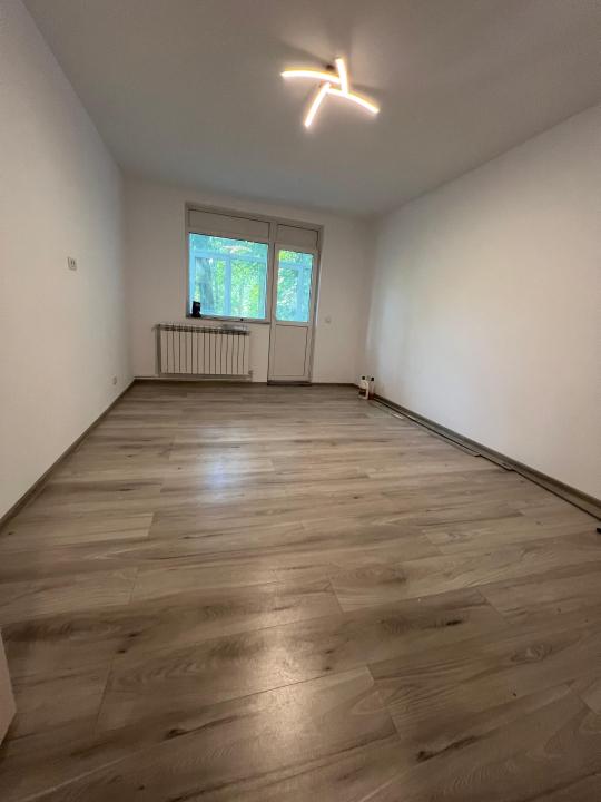 Vanzare apartament 2 camere decomandat - Tatarasi - renovat complet etaj 1