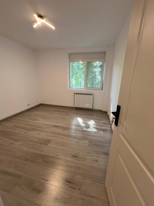 Vanzare apartament 2 camere decomandat - Tatarasi - renovat complet etaj 1