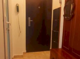 Apartament 2 camere nemobilat, zona Mihail Kogalniceanu