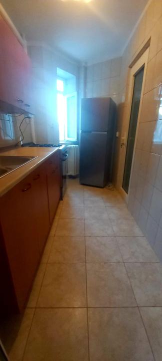 Apartament 2 camere nemobilat, zona Mihail Kogalniceanu