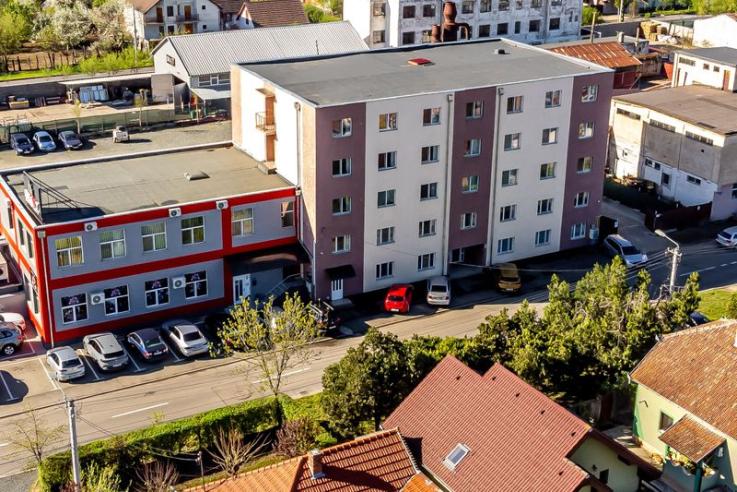 Profit garantat. Achiziționați un bloc de 63 garsoniere.