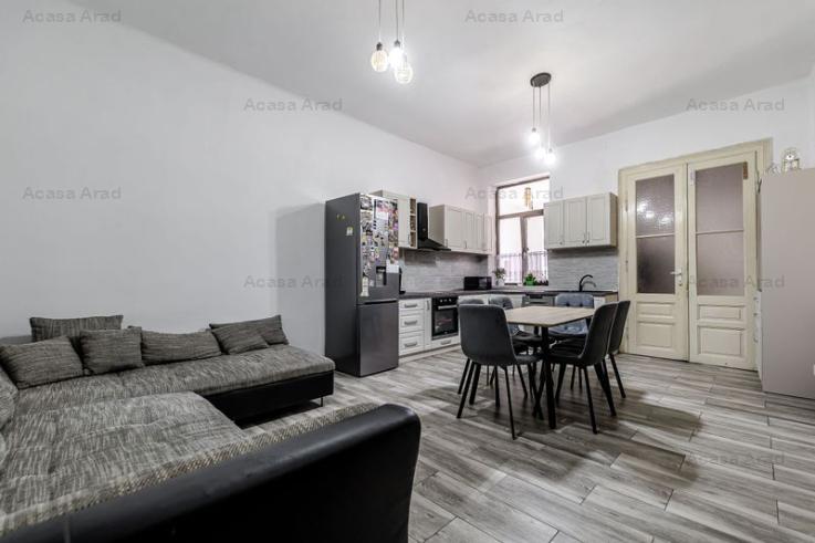 Oportunitate! Apartament spațios 3 camere - în Inima Aradului