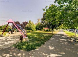 VANDUT Apartament cu 3 camere etaj 2, Micalaca