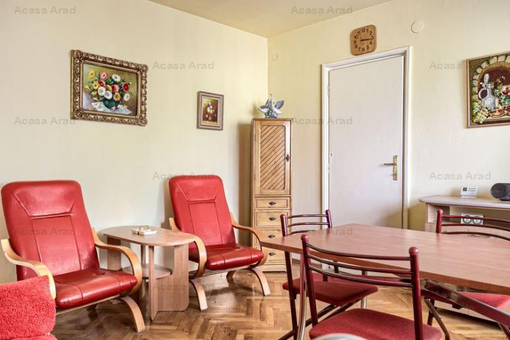 VANDUT! Apartament cu 2 camere etaj 2- Comision 0%