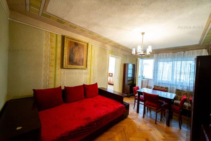 Apartament cu 2 camere gradiste etajul 3