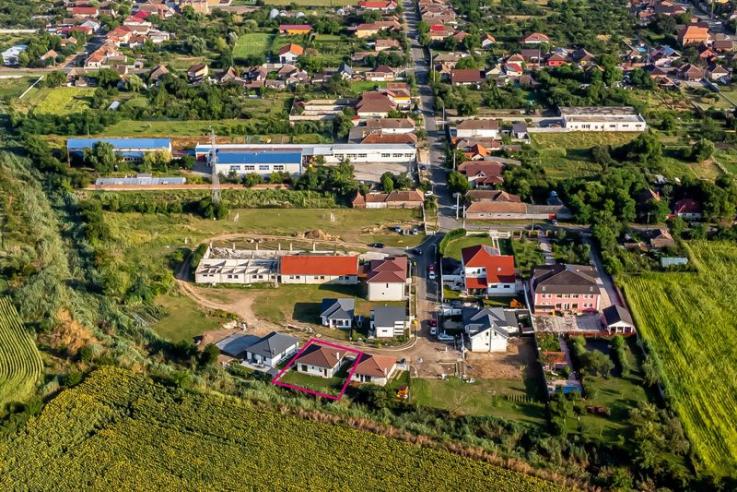 Timpul se scurge... casele din Finberg Residence se vând, dar...