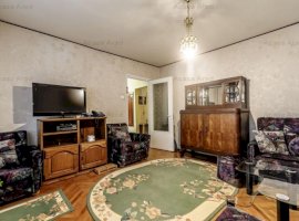 Apartament decomandat 3 camere în Grădiște, accesibil și spațios.