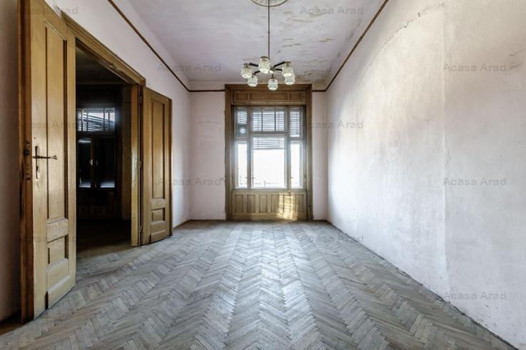 Apartament cu 4 camere în Palatul Bohuș, Arad