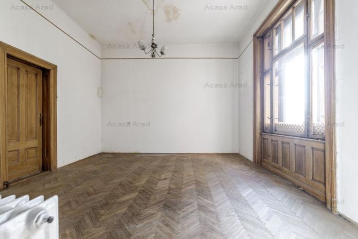 Apartament cu 4 camere în Palatul Bohuș, Arad