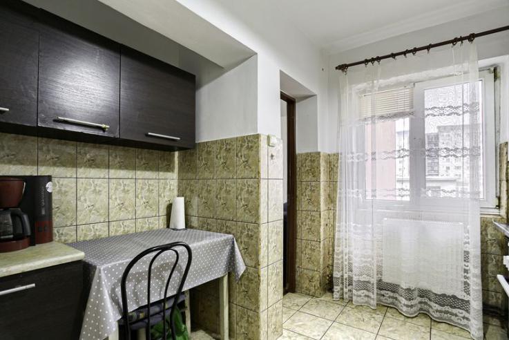 Apartament spatios cu 4 camere strada Fat Frumos