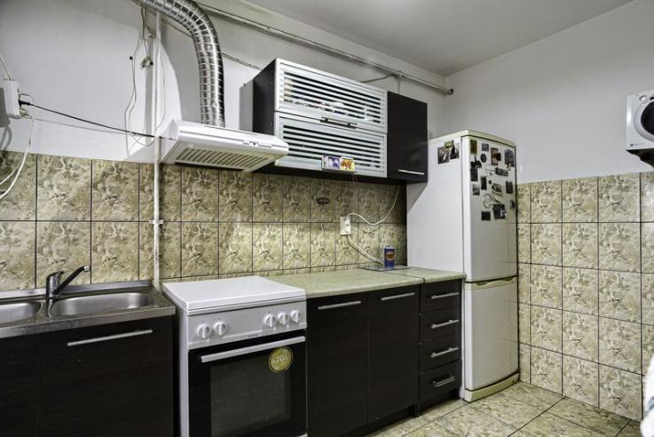 Apartament spatios cu 4 camere strada Fat Frumos