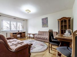 Apartament decomandat, etaj 1 cu balcon, Calea Iuliu Maniu, Arad.