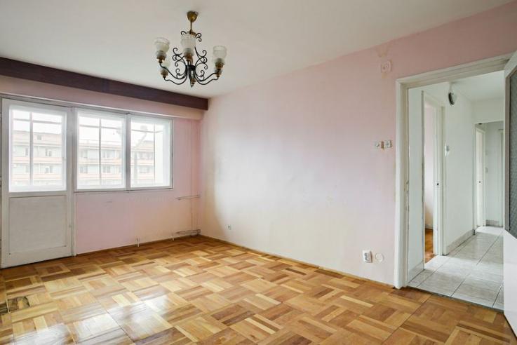 PROPRIETATE VÂNDUTĂ Apartament decomandat cu 3 camere in zona Garii