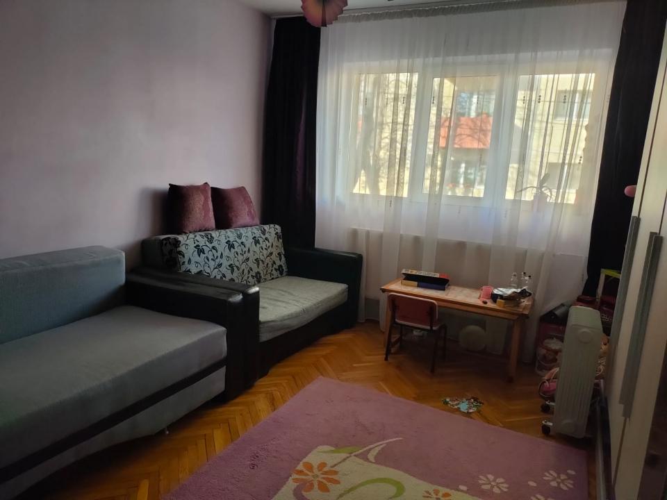 Apartament cu 1 cameră, zona Dâmbovița 