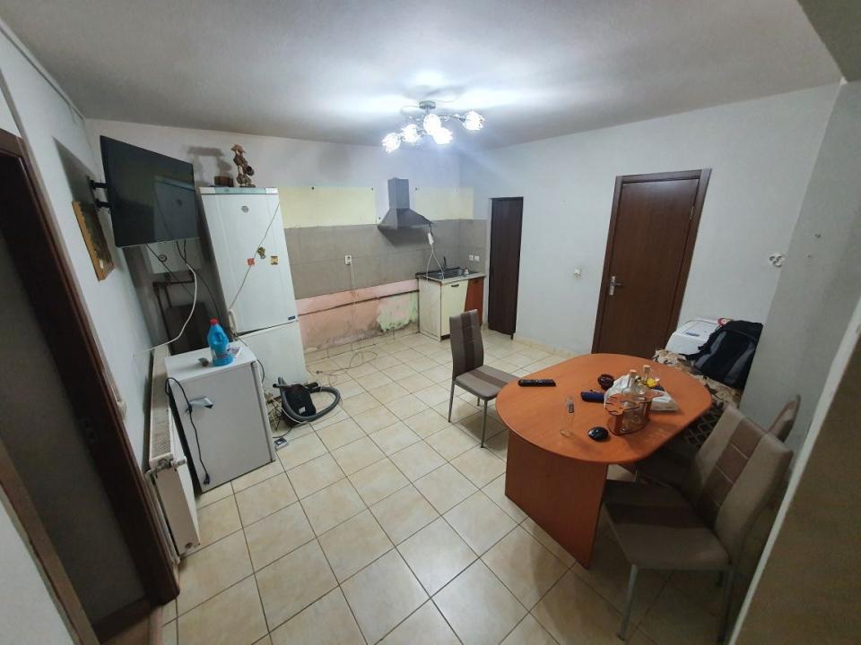Apartament cu 2  camere in zona Complexul Studentesc