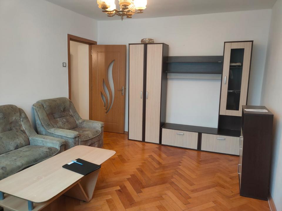 Apartament cu 3 camere, în zona Șagului