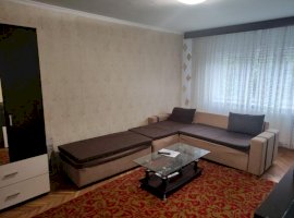 Apartament decomandat cu 3 camere, Aradului