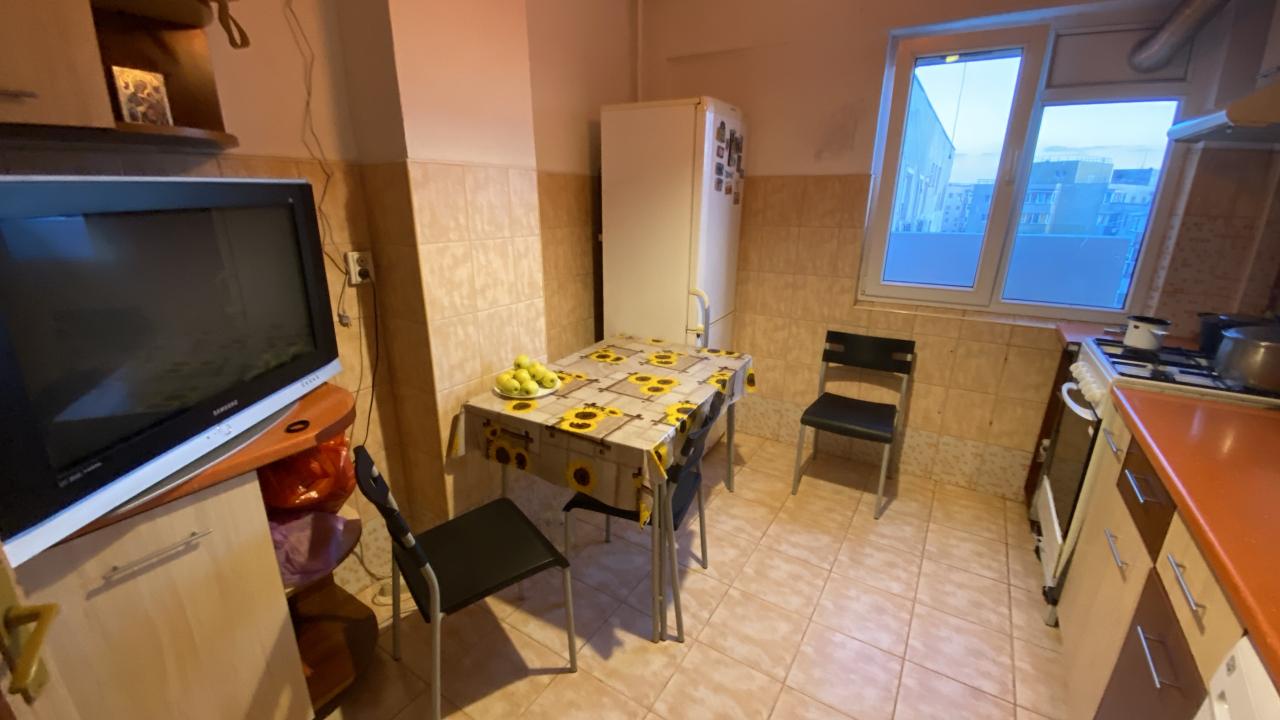 Apartament 3 camere decomandat langa metrou Gorjului, Militari