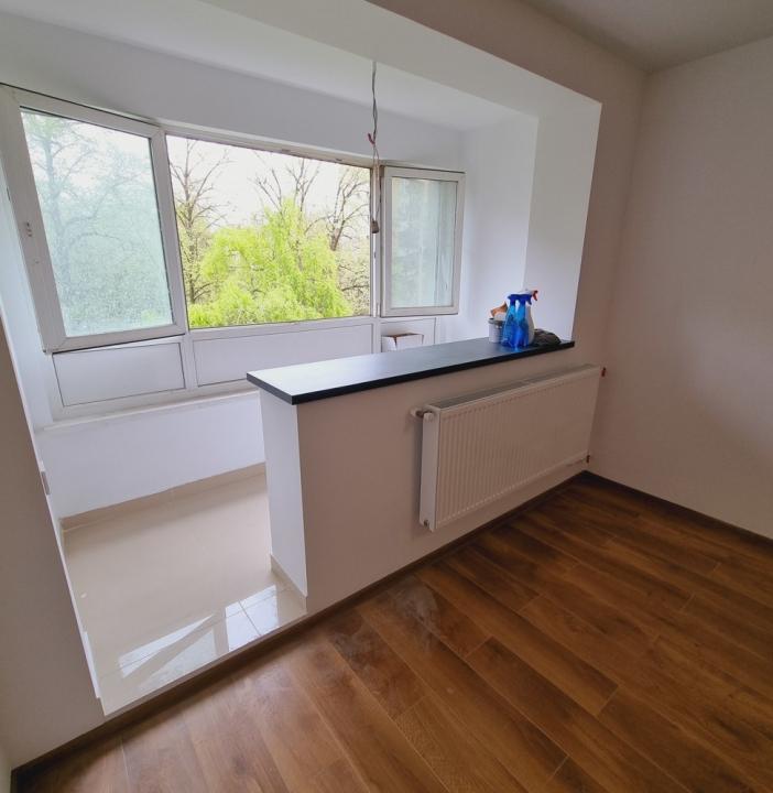 Apartament 3 camere renovat in bloc anvelopat, Favorit, Drumul Taberei