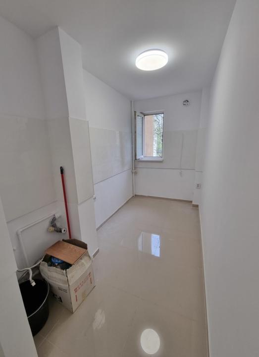 Apartament 3 camere renovat in bloc anvelopat, Favorit, Drumul Taberei