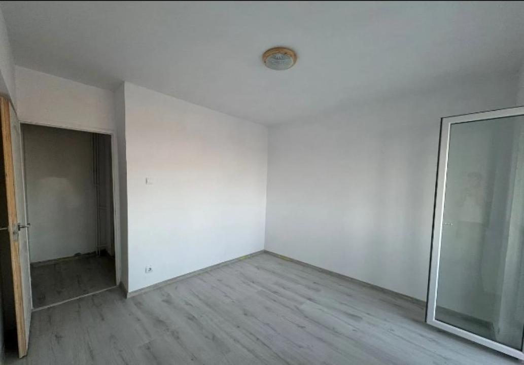 Apartament 3 camere Sos. Alexandriei - Teius