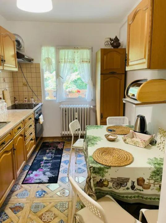 Apartament cu 4 camere Aparatorii Patriei, Berceni