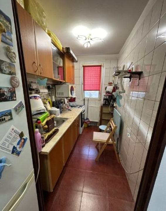 Apartament 2 camere renovat cu terasa in stare buna, Lujerului, Militari