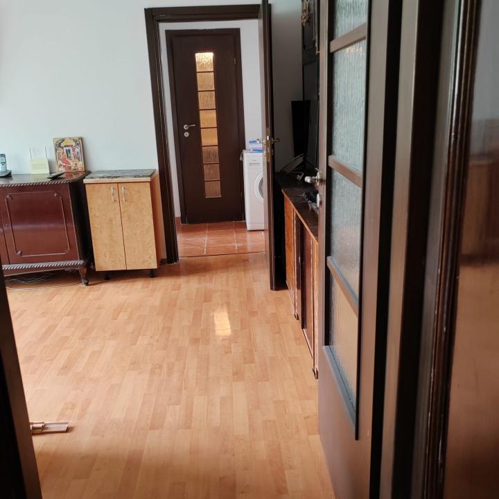 Apartament 3 camere la 3 minute de metrou Pacii, Militari