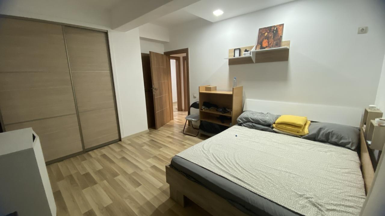 Apartament 3 camere curte proprie, centrala, parcare, Pacii, Militari