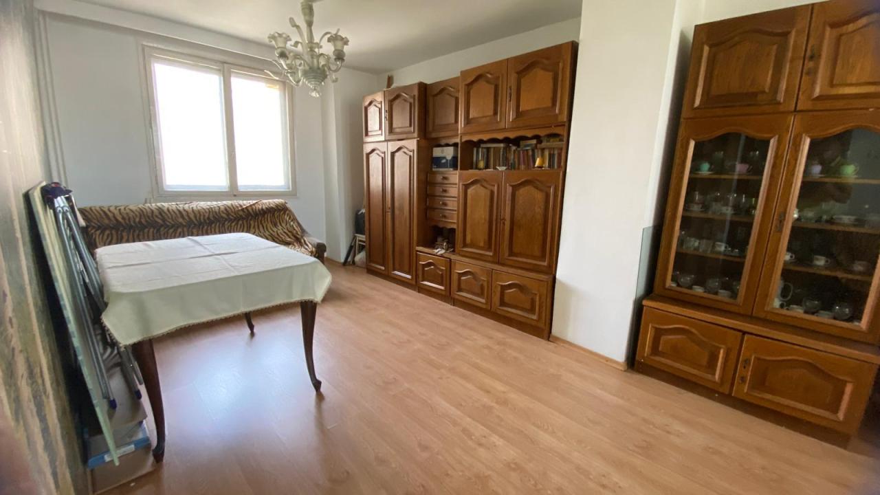 Apartament 3 camere cu 2 bai in bloc 1979 langa metrou Lujerului, Militari