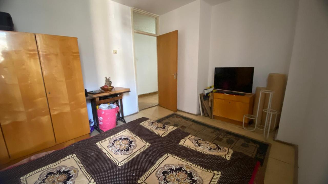 Apartament 3 camere cu 2 bai in bloc 1979 langa metrou Lujerului, Militari