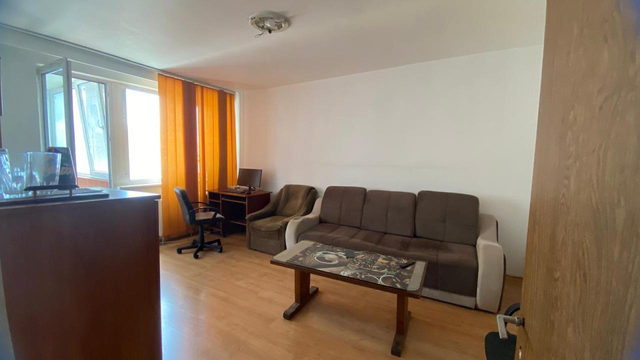 Apartament 3 camere cu 2 bai in bloc 1979 langa metrou Lujerului, Militari