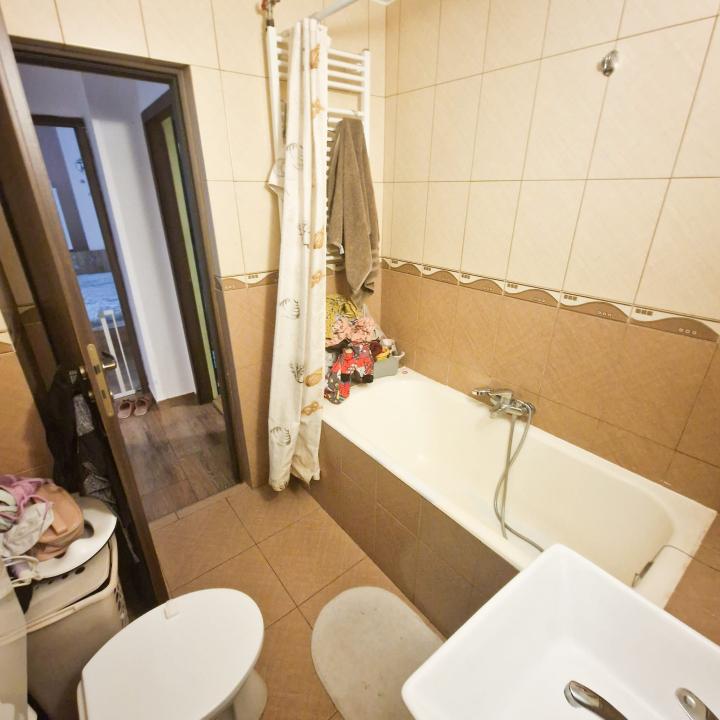 Apartament 3 camere cu centrala proprie si terasa refacuta, Lujerului, Militari