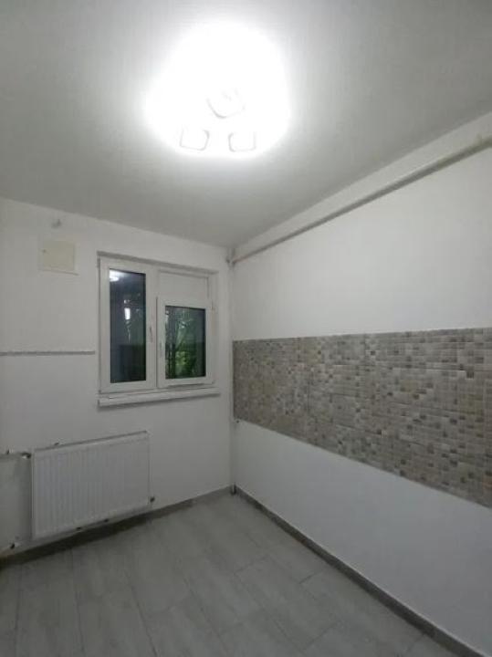 Apartament 2 camere renovat in bloc anvelopat Favorit, Drumul Taberei