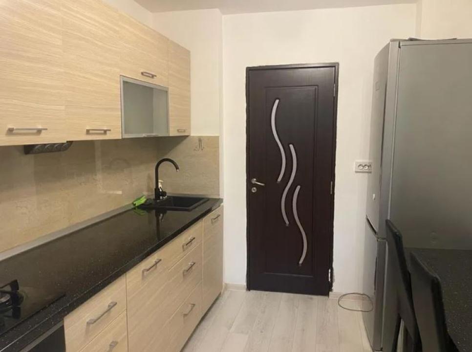 Apartament 3 camere Crangasi / Nicolae Oncescu