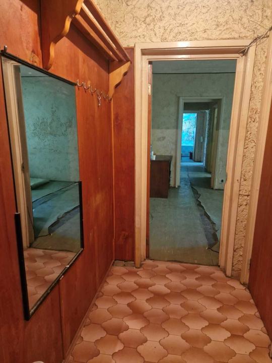 Apartament 4 camere, terasa in stare buna, Gorjului, Militari