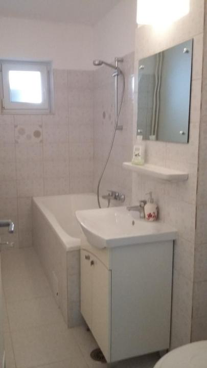 Apartament 3 camere 2 bai 1996 Piata Unirii / Marasesti