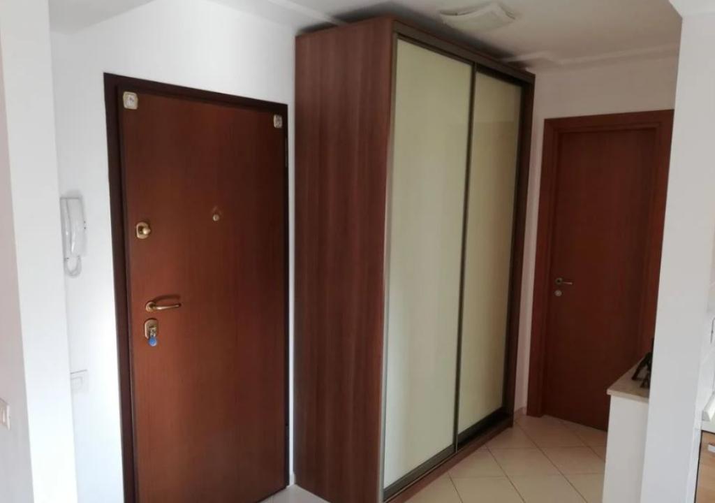 Apartament cu 3 camere, in zona Decebal