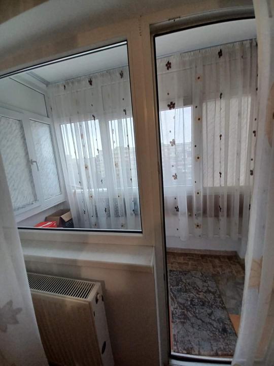 Apartament 4 camere in bloc anvelopat langa metrou Gorjului, Militari