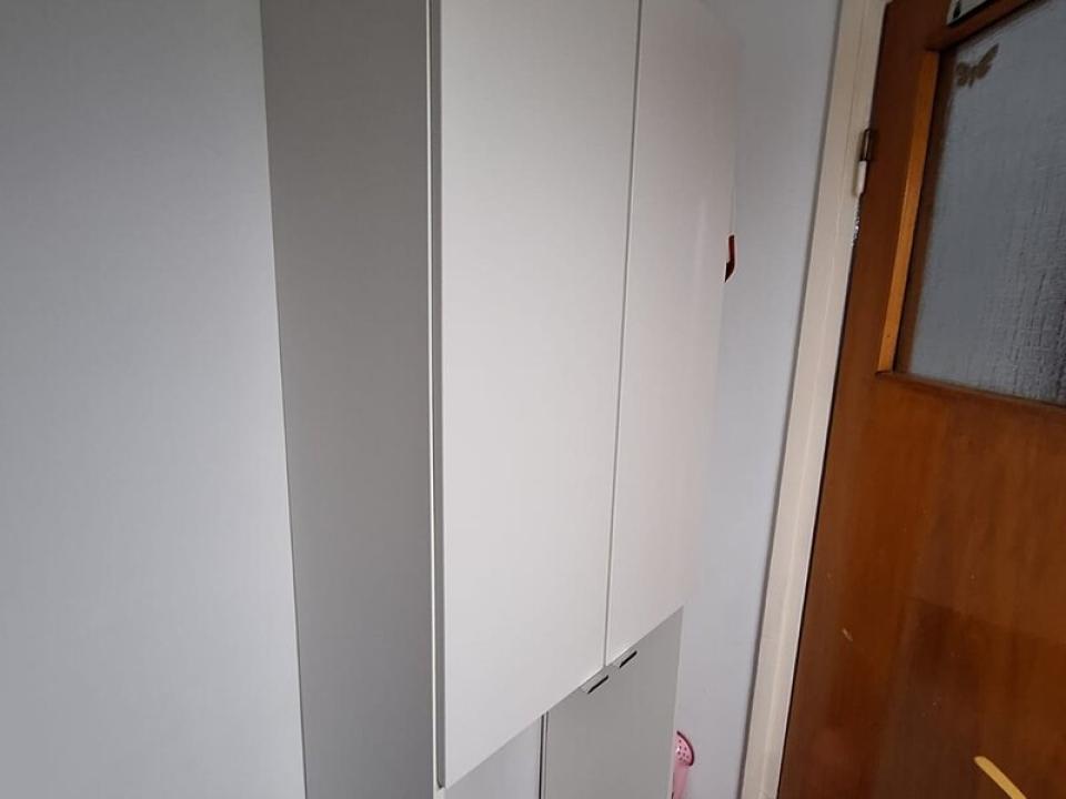 Apartmant 3 camere in bloc anvelopat, Gorjului, Militari